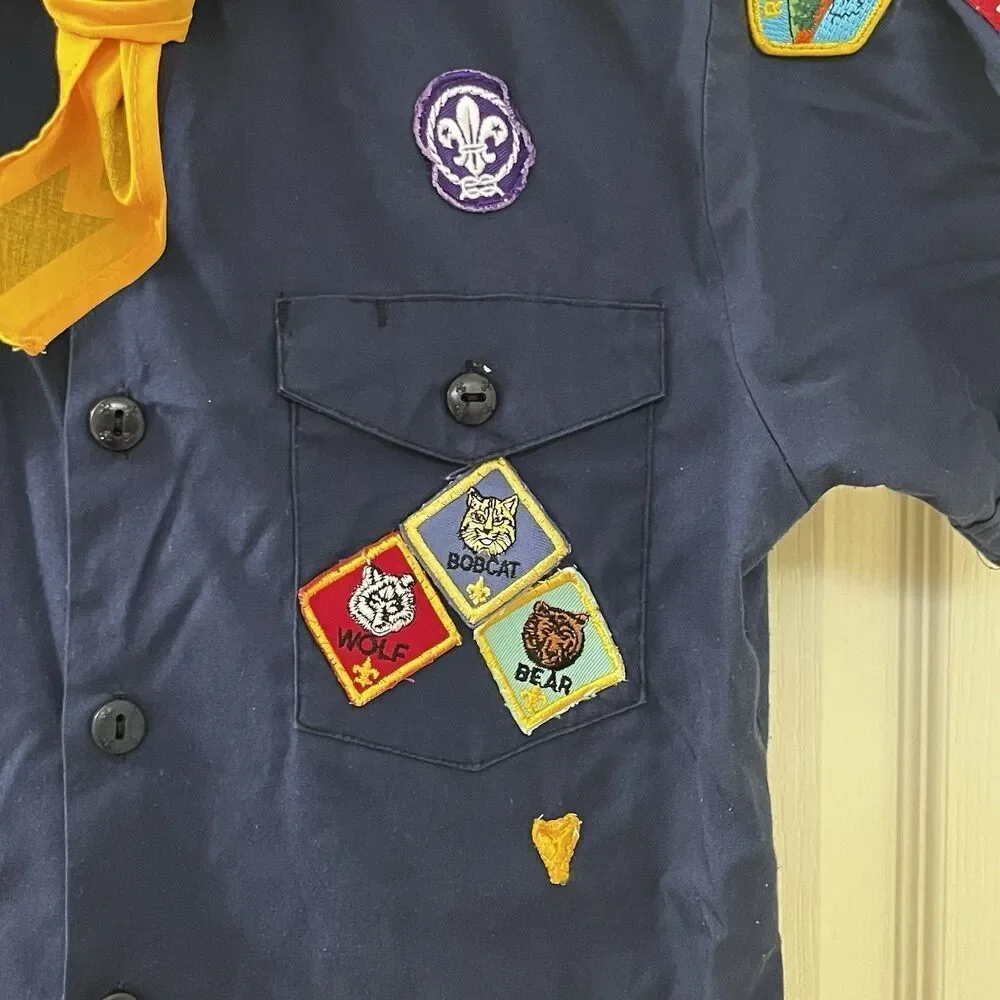 Boy Scouts of America Button Up Blue Uniform Top Patches Neckerchief Boys Size L
